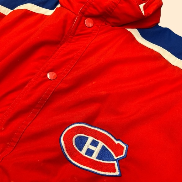 Woman's Montreal Canadians Jacket - Picture 5 of 6